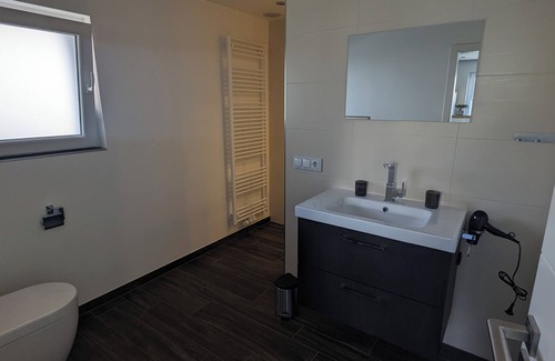 Becheln Apartamento | Gemütlich und Modern Ausgestattete Ferienwohnung im Idyllischen Rheinlahn-kreis