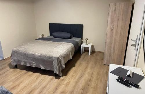 Vechelde Apartamento | Gemütliche Appartement 5 - mit Küche und Bad zur Eigennutzung -Schuster Homes-