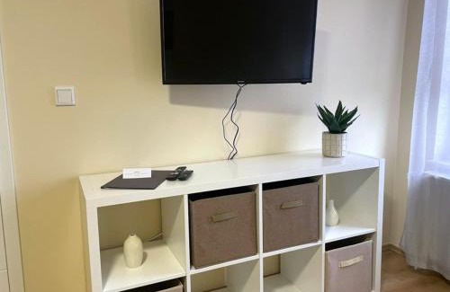 Vechelde Apartamento | Gemütliche Appartement 5 - mit Küche und Bad zur Eigennutzung -Schuster Homes-