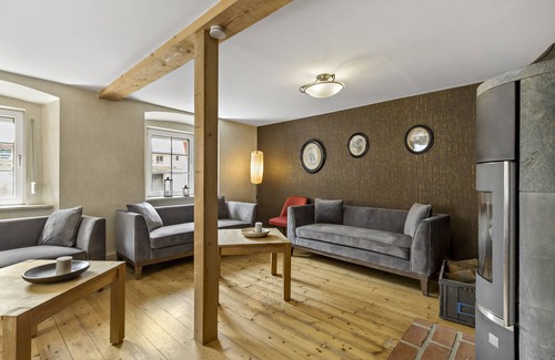 Memleben Casa | Gemütliches Landhaus für Gruppen bis 10 P - mit Kamin & Großem Garten