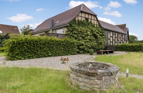 Memleben Casa | Gemütliches Landhaus für Gruppen bis 10 P - mit Kamin & Großem Garten