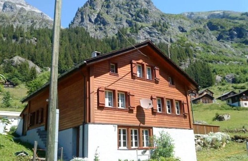 Silenen Apartamento | Gemütliche Ferienwohnung auf der Golzernalp im Wunderschönen Maderanertal