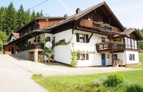 Rabenstein Apartamento | Acogedor apartamento con gran balcón cubierto orientado al sur