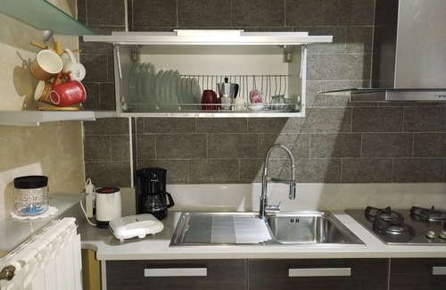 Luino Condominio | Gemütliche Kleine Wohnung mit 30 qm Garten in Luino