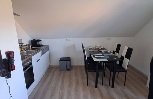 Hostel Apartamento | Gemütliche Wohnung im Nationalpark Eifel mit Outdoor Wellnessbereich