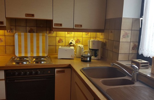 Bad Schwartau Casa | Gemütlicher Bungalow, Haus mit Garten Ostsee-nah