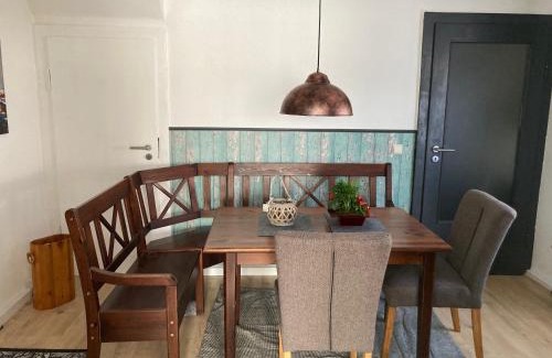 Drebkau Apartamento | Gemütliches Ferienhaus 70qm mit Garten Sitzecke Grill 5 Minuten zum See