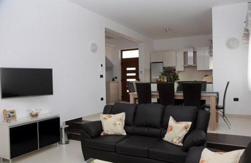 Jadreski Casa | Gemütliches Ferienhaus in Jadreški mit Terrasse und Grill