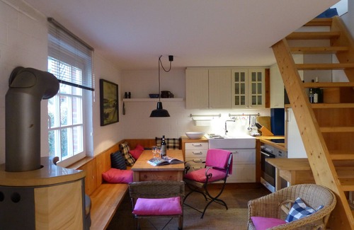 Eckwarden Casa | Gemütliches Haus mit Sauna in Großem Garten,1km zum Meer. Haustierfreundlich!