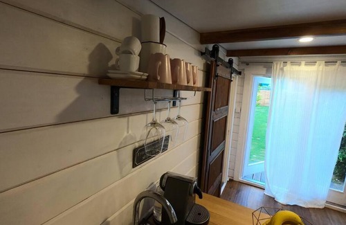 Bad Sauerbrunn Casa | Gemütliches Tinyhouse im Garten einer Villa mit Trenntoilette