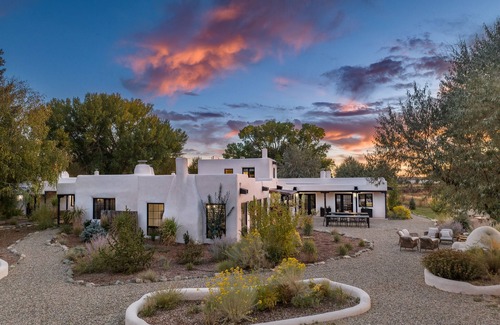 Taos Casa | Gem Hacienda - Taos, NM - Luxe Private Home -9 bedrooms- Sleeps 30 - Book Now!