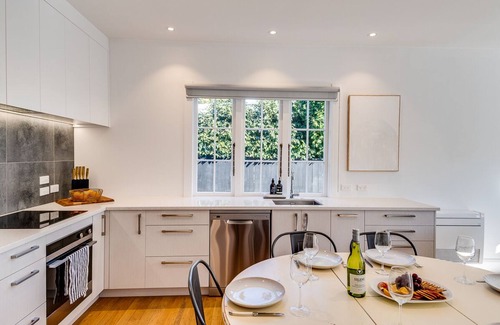 Havelock North Casa | Gem on Gillean - Havelock North Holiday Home
