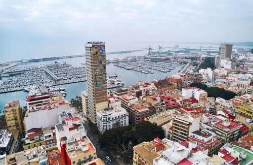 Alicante City Centre Casa | Gema histórica en Santa Cruz Doble Terraza Vistas