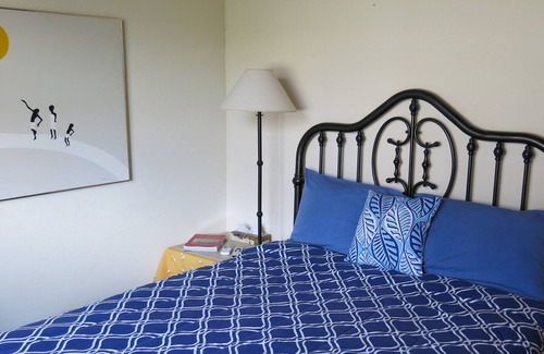 Inch Marlowe Casa | Gemini House Bed & Breakfast