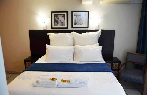 Klerksdorp Casa | Gemstone Guest House