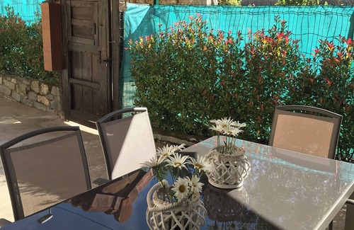 Cuevas de Vinayo Casa | Genciana, Cottage in the middle of the Leonese mountains (pet friendly)