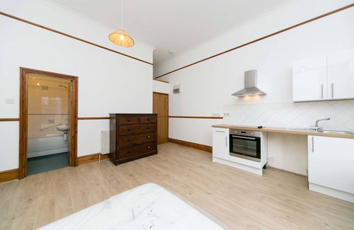 Kensington Apartamento | Generous Studio Apartment in Kensington
