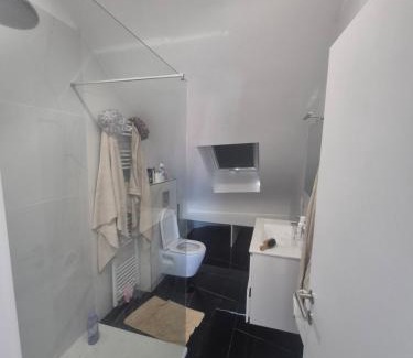 Postel Apartamento | Genius BNB Buyl 2BR Terrace Near City Center Brussels