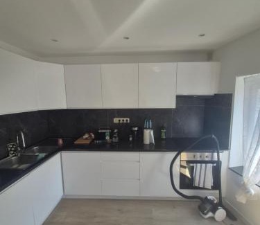 Postel Apartamento | Genius BNB Buyl 2BR Terrace Near City Center Brussels