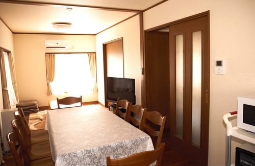 Katakai Casa | Genki na yado Katakai 3 min. walk to the beach! Japanese-style room with 8 tatami mats and Western-style room with 6 tatami mats, spacious living room, 2LDK, 2 parking spaces.