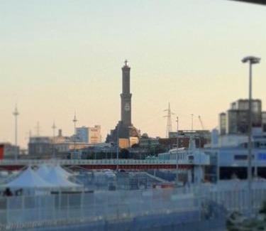 San Teodoro Apartamento | GENOVA CRUISE TERMINAL CASA DALLO ZIO 150 mq