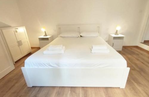 Nervi Apartamento | Genova Nervi - 5 minuti dalla spiaggia e alla Passeggiata Anita Garibaldi - Vicino alla Fermata dell'Autobus e la Stazione Ferroviaria
