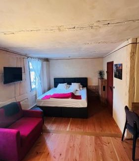 Zirndorf Apartamento | Genusspur - Schiefer Salon
