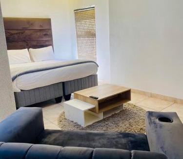 Pretoria Casa | Genza Guesthouse in Pretoria