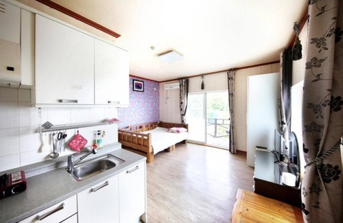 Geoje Casa | Geojedo Hakdong Mongdol Pension