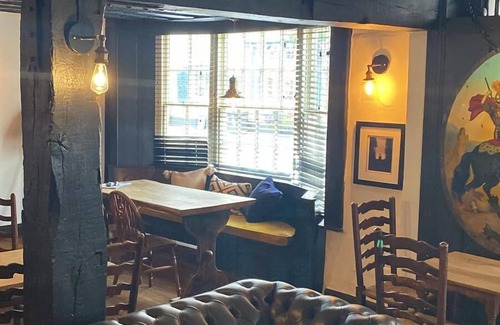 West Wycombe Hotel | George and Dragon Hotel