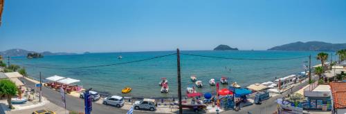 Agios Sostis Apartamento | George Beachfront Apartments