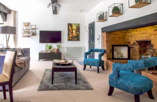 Henley-in-Arden Casa | George & Dragon Luxury Holiday Apartment - Henley-in-Arden