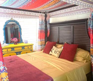 Ramona Casa | George Gardens
