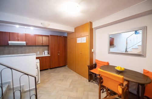 Kariotai Casa | George House