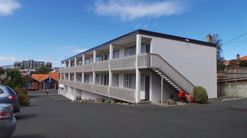 Dunedin City Centre Hotel | George Street Motel Apartments