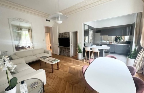 Champs-Elysees Apartamento | Georges V Montaigne