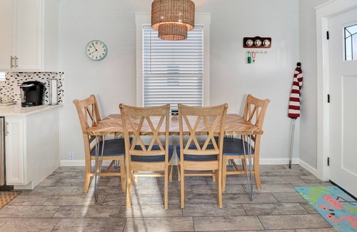 Mexico Beach Cabaña | "Georgia Sand" is 600 steps to the beach! This 2BD/2BA adorable cottage sleeps 8!