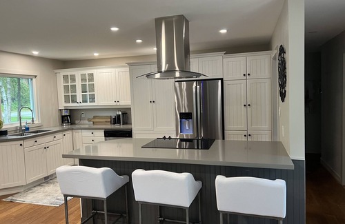 Wasaga Beach Casa | Georgian Bay walks to the beach..