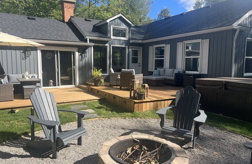 Wasaga Beach Casa | Georgian Bay walks to the beach..