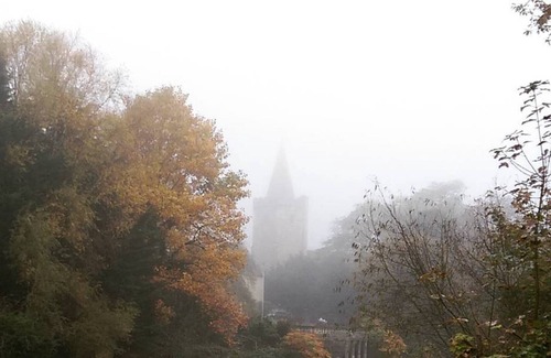 Bradford-on-Avon Apartamento | ¡Apartamento Georgian Lodge completo con asta de bandera! Pase por alto el puente de la ciudad medieval