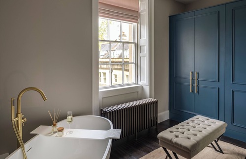 Bath Casa | Georgian manor house, 5 minutes to Bath city centre, complimentary breakfast