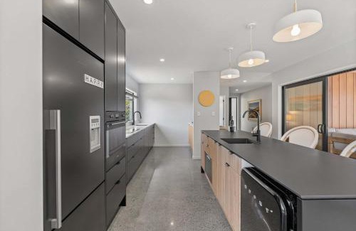 Tutukaka Casa | Georgie's Toots House