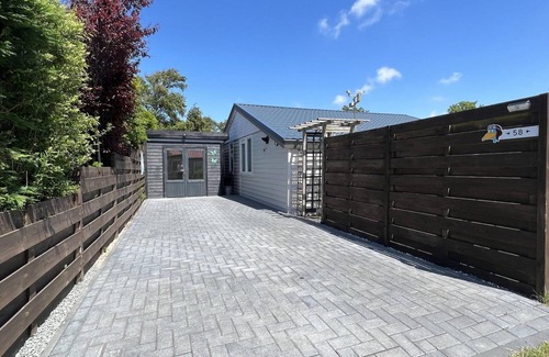Sint Maartensvlotbrug Casa | Gepflegter Ferienbungalow für 4 Personen, 2 Schlafzimmer, Wlan, Haustier Willkommen!