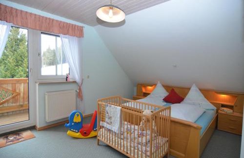 Unterrodach Apartamento | Geräumige Wohnung mit Grill