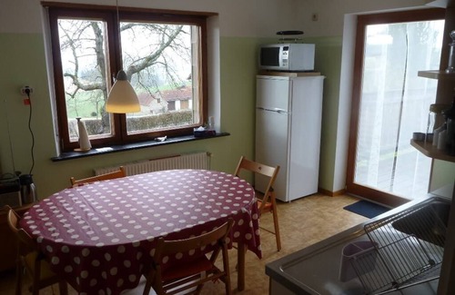 Neunburg vorm Wald Apartamento | Amplia casa de vacaciones (90 m2) con una estufa acogedora