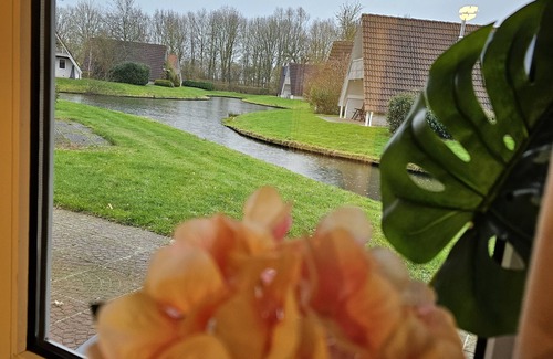 Gramsbergen Casa | Gerenoveerd 6 Pers. Huisje aan Visvijver Time4vacay