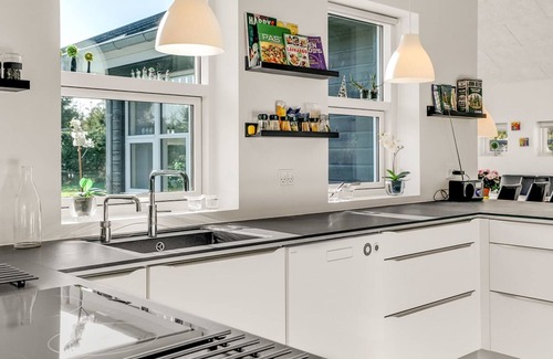 Hou Casa | "Geri" - 700m from the sea by Interhome