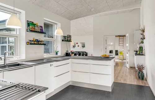 Hou Casa | "Geri" - 700m from the sea by Interhome