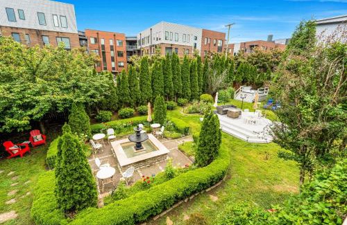 Salemtown Casa | Germantown Grand Home