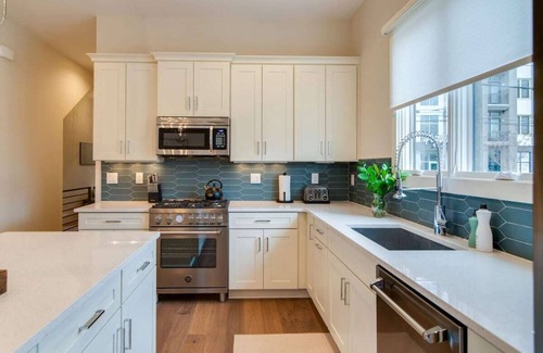 Germantown Casa | Elegant Germantown Homes with Rooftop Patios